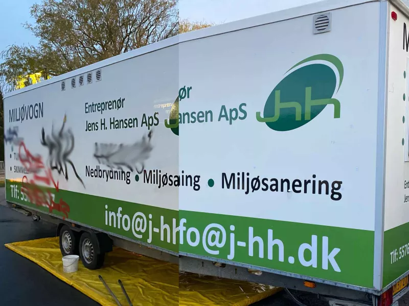 Trailer afrenset for graffiti