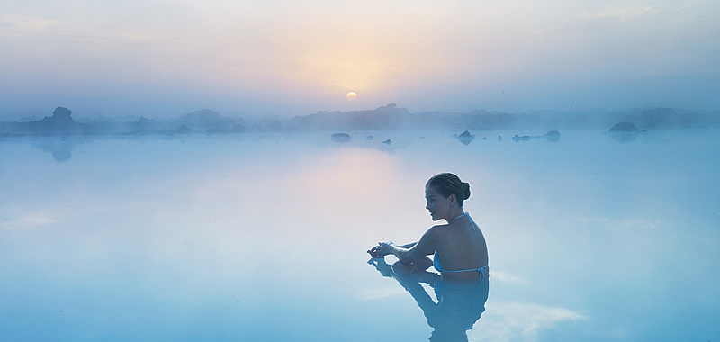 Blue Lagoon girl bath